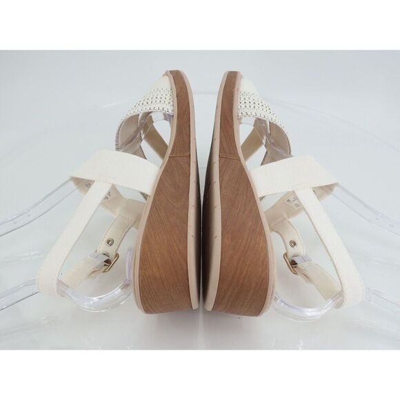 BZees Women's Bravo Slingback Strappy Sandals Ivory Gold Lame Fabric Size 10M - Picture 9 of 13